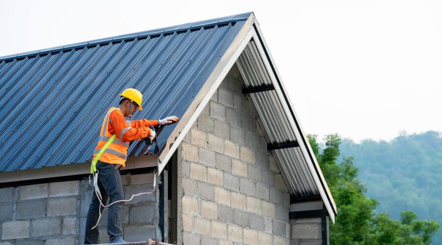 Expert Emergency Roof Repairs services in Bell, FL